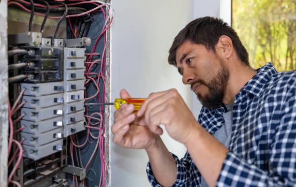  Uhland, TX Electrician Pros